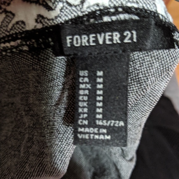 Black and white floral skater skirt Forever 21 - Picture 3 of 4